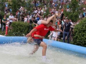 Началась регистрация на чемпионат по ношению жен в Красноярске