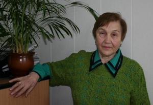 Она ищет истину там, где мертвые учат живых